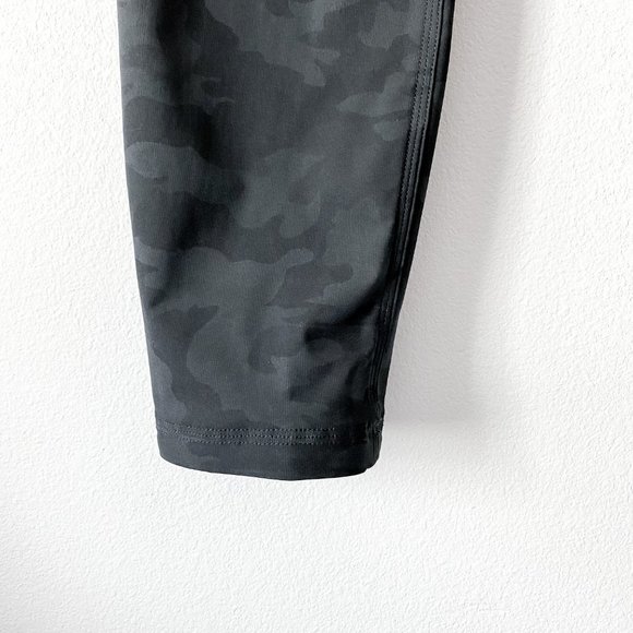 *SOLD* Lululemon Camo Camouflage Limited Rare - Picture 8 of 8